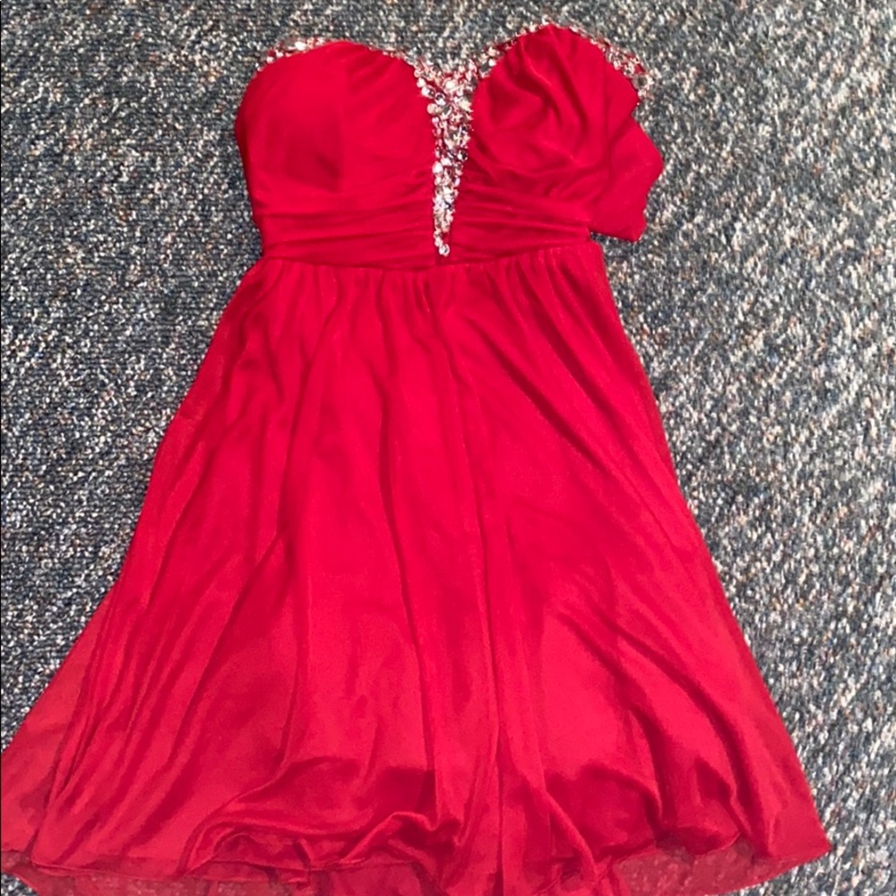 Gorgeous formal red dress